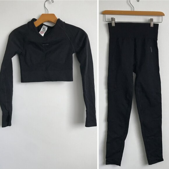 Gymshark Pants - GYMSHARK WOMENS SET TOP LEGGINGS BLACK CROP LONG SLEEVE LOGO SMALL